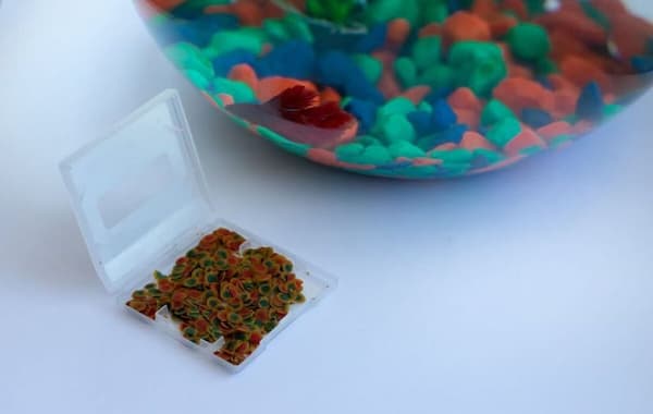 تصویر 5 از قیمت خرید غذا ماهی قرمز خانگی + فروش ویژه